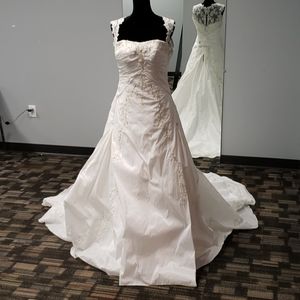 Sophia Tolli wedding,white,lace,beaded, size 14